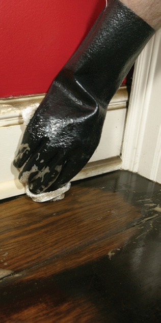 SMWesterly's tweet photo. Did you know that trying to clean soot-covered surfaces yourself can permanently "set" the soot, creating long-term damage? There are complex chemical reactions and hidden damage that are best restored with our specific products, equipment, and expert methods. #sootdamage #DIY https://t.co/wZfJHOjS2Y