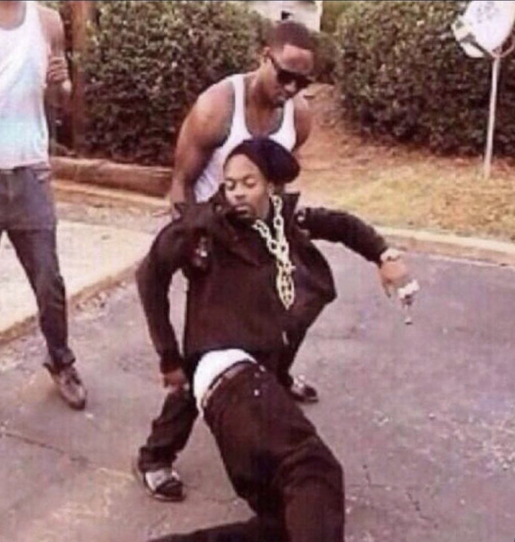 PimpJuice36's tweet photo. When Moneybagg Yo said “made sure I got a full refund when I gave her back to the streets” https://t.co/wgJAaf96Vp