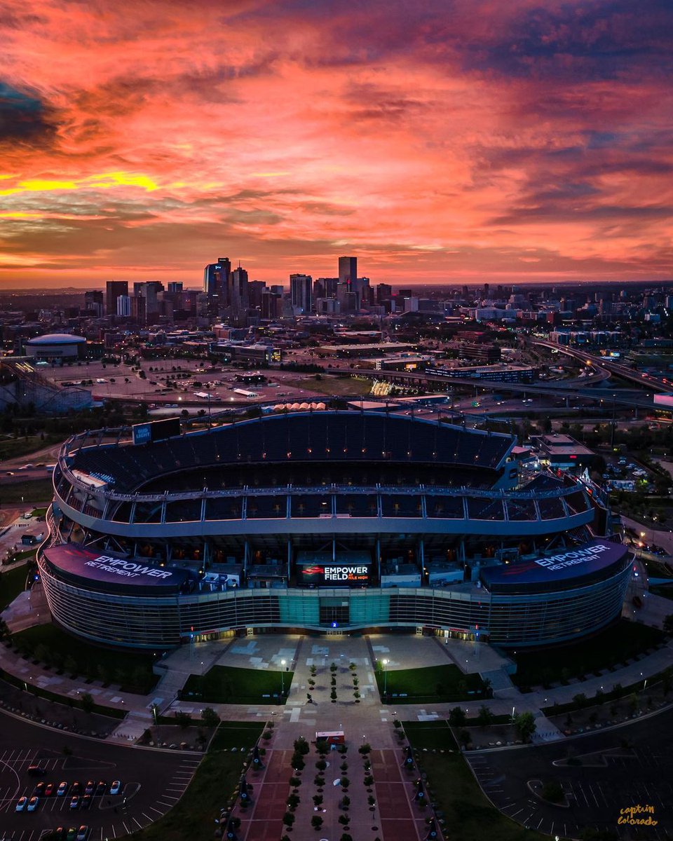 visitdenver's tweet photo. This photo perfectly captures the beauty of the Empower Field at Mile High. Reply with a 🧡💙 if you are a Denver Broncos fan!

📷: captaincoloradophotography  
📍: VISIT DENVER
#visitdenver #denvercolorado  #denverbroncos https://t.co/mxPc9edLTd