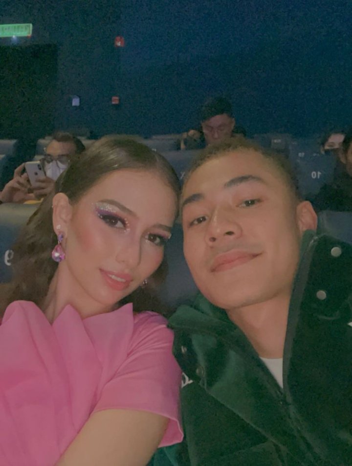 EzzaraIraa's tweet photo. Congrats baby girl @annaejobling ππ U're always sexy inside out.. the way u're. U deserved itπ
No worries @meltqeen , ni baru permulaan. Fans gonna go crazy vote for u (next award event)π Just stay humble & be the best version of u.
#MeerNa #phenomeerna #troopers #annajstar https://t.co/BYnTgCrkHb