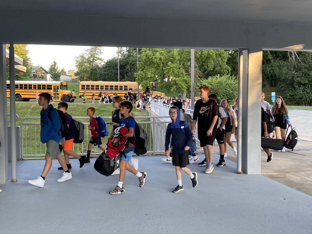 And just like that the 2022-23 <a href="/phmsjaguars/">PHMS Jaguars</a> school year has started!!!!!! 🚌📚👍