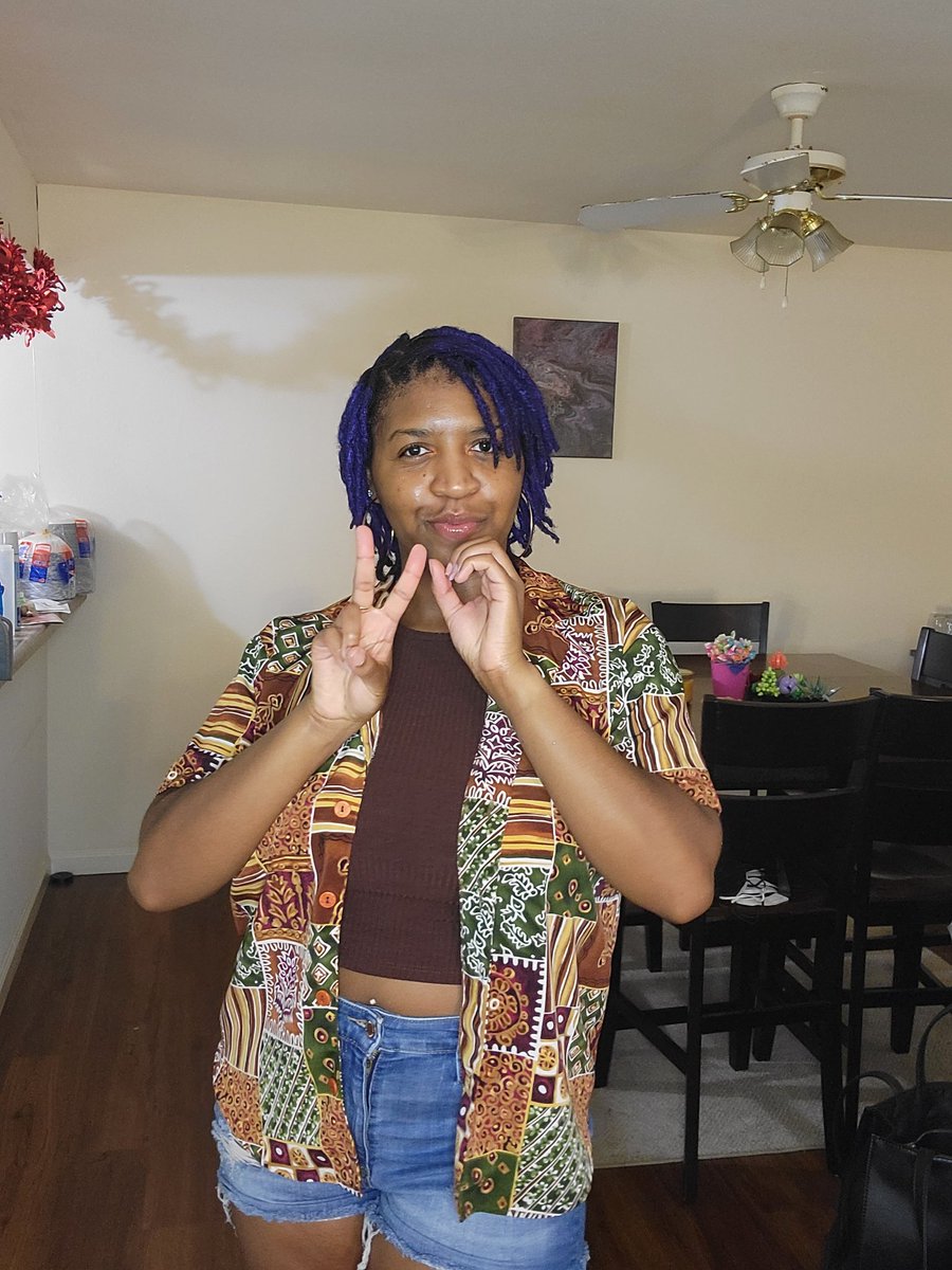 RCKLSS_Princess's tweet photo. Tiana's first day of school!
I am in 20th grade.
I'm a 2nd year Math PhD student and this year I start teaching Calc II.
#JourneytoDrJ #BlackMathematicians #FutureProfessorBae #FirstGenDocs #blackgirlmathgic✨💫⭐️ #blackgirlmathgic #blackinmath #blackphdstudent https://t.co/o9VPma8CWL