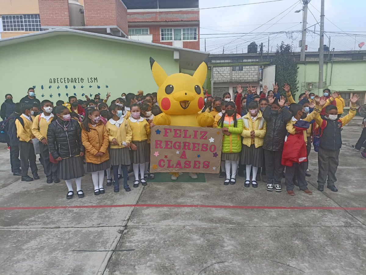 vjimenez688's tweet photo. #USAER8 Participando en la primaria José Ma. Morelos, en el municipio de #Xonacatlan en la ceremonia de inicio de #CicloEscolar para las niñas y niños del #Edoméx .Éxito en su primer día de clases! @geramonro05 @TinocoGRogelio  @RebecaSaldaa13  @lucero082 https://t.co/sKcOdJ7vjY