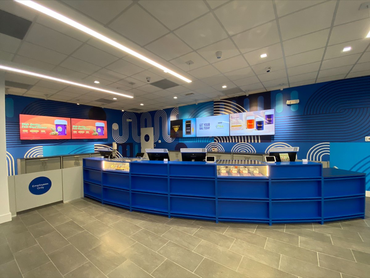 ayrflorida's tweet photo. Dania Beach: the wait is almost over๐ฅณ Our new location featuring our customer-centric design is opening this week! Stay tuned๐ #libertyhealthsciences #flmmj #floridammj #flcannabis #ayrwellness #daniabeach https://t.co/Koy9EVFehO