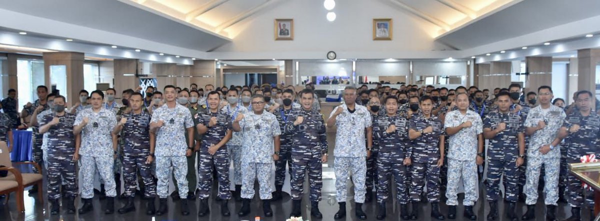 MPA_Barat's tweet photo. Perwira, Terbaik!

Upacara Pembukaan #ExMALINDOJAYA 26AB/22 telah disempurnakan oleh PANGKORMADA II, Laksamana Muda @_TNIAL_ T.S.N.B Hutabarat di Dewan Majapahit, KOARMADA II hari ini. Turut hadir warga @KD_LekiuFFGH30 @KDSIS1503 &amp; TNI-AL.

@tldm_rasmi
@fmyeor
#NavyNews
#RPEX22 https://t.co/g9g7iInnIj