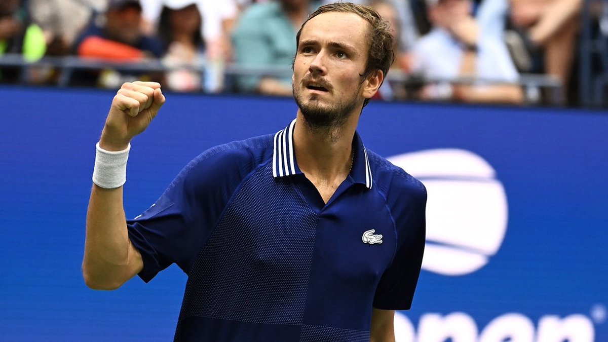 Slice_TennisFr's tweet photo. C'est le coup d'envoi officiel de cet #USOpen édition 2022 🇺🇸

Un gros programme aujourd'hui avec Medvedev, tenant du titre, un choc fraternel Kyrgios-Kokkinakis🔥

Mais tout le monde aura les yeux rivés vers la dernière danse de Serena Williams (1h heure française) 👑 https://t.co/FocPlm5dHb