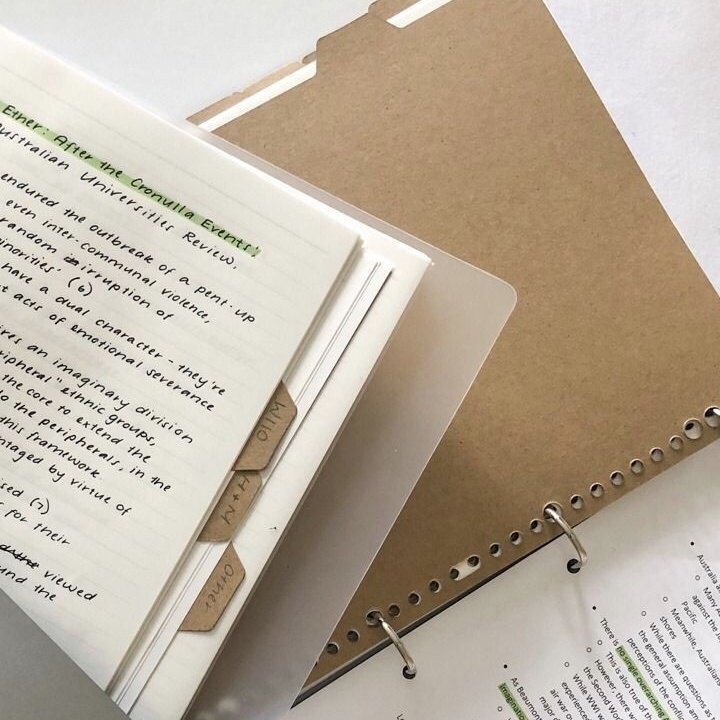 dedenotes's tweet photo. ⌕  search : #studytwt #langtwt . . . <3

— andré, ele/dele, 19
— brasileiro, morando em pt
— tecnologias e desenvolvimento para sistemas web, ano 1
— 🇧🇷 C2, 🇺🇲 C1. learning: 🇨🇵 A2
— eventually dabbling: 🇰🇷🇮🇩🇪🇦🇹🇷🇩🇪

<3: cinema, tech, literatura, música

 ♡/↺ = mutuals https://t.co/vkQgPeLPOD