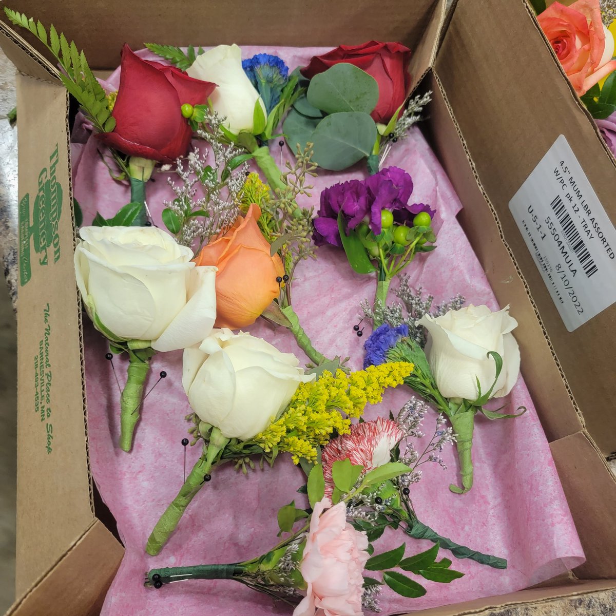 #CCRIThanksYou <a href="/hopebloomsnd/">Hope Blooms</a> for providing flowers for #CCRIProm tonight! 💐🌹