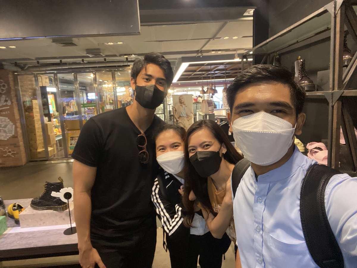 ⁦<a href="/donnypangilinan/">Donny</a>⁩ &amp; ⁦⁦<a href="/bellemariano02/">Belle Mariano</a>⁩ it was so nice meeting &amp; even had a short convo w/ u both earlier 🥰 never expected that we’d really meet you straight out from our work. Please do enjoy BKK, there’s so much to see here. #DonBelle