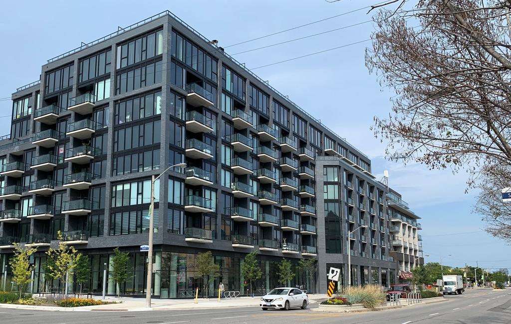 EmiliaFloro's tweet photo. Another elegant new midrise on the Avenue at 780 The Queensway by RAW Design,  housing Toronto. https://t.co/q4rkug028t
