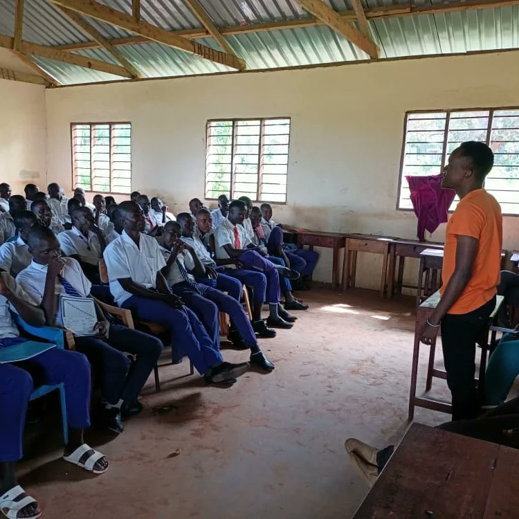 sombezapwani's tweet photo. Gender equality is also about inclusion!!
Our adolescent boys were educated on celibacy and sexual reproductive health and how critical their sexual health is important in achieving their school and life goals.
#sdg5crusador 
#inclusion 
@kachuchu_emilly https://t.co/rn2ezHloWH