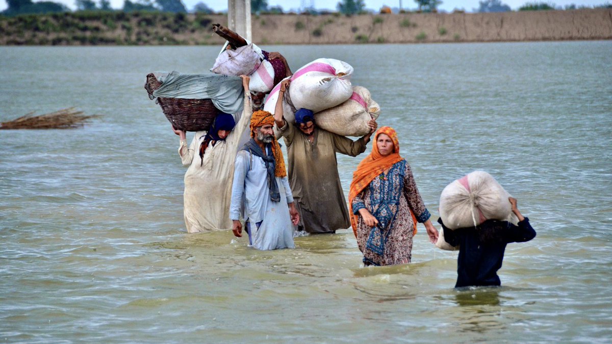 If this is the future, I refuse to be part of it.

Despite producing less than 1% of global carbon emissions, Pakistan🇵🇰 is one of the #top10 countries most affected by the climate crisis.

Flooding has killed 1000 people and destroyed 200k homes in the last 3days. #Climatechange