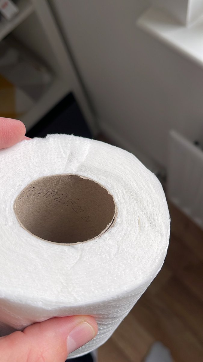 ewanjohnstone's tweet photo. There is also black oil/grease on the ends of the rolls :-( https://t.co/ggAHNQDRVd