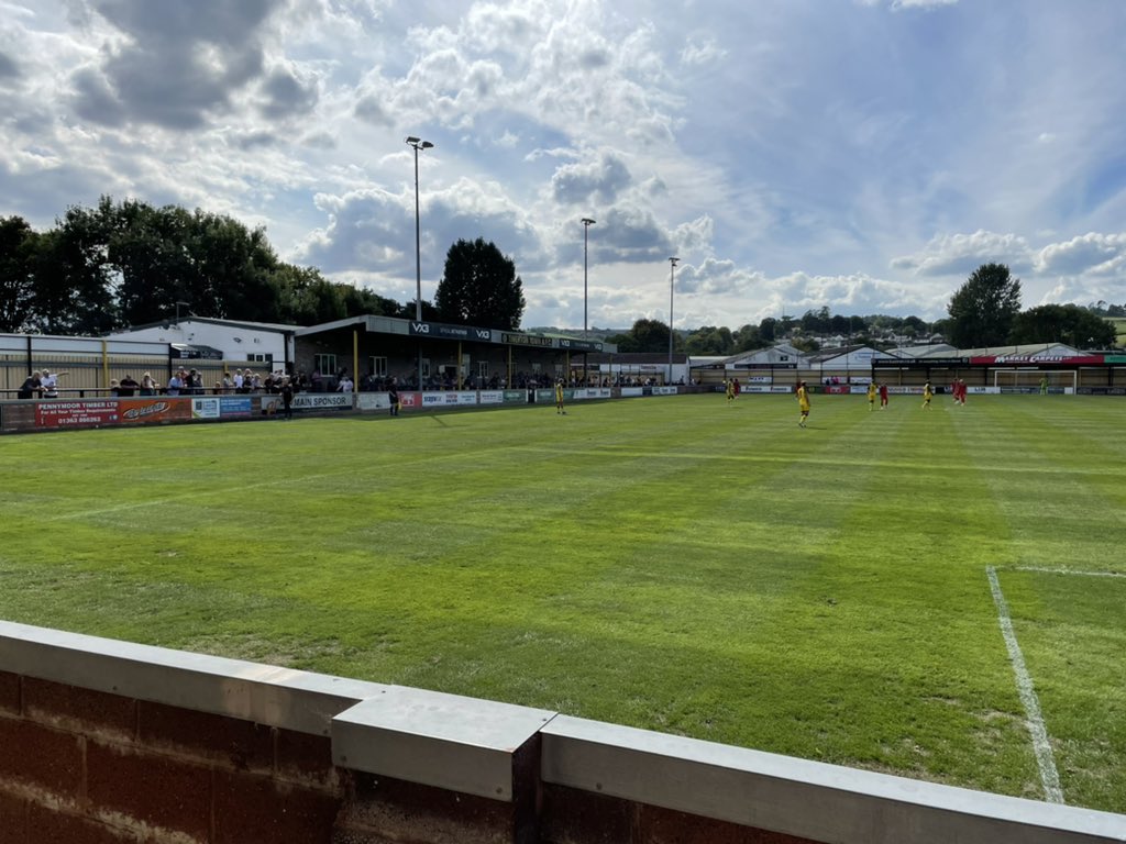 CitraAssDown's tweet photo. Tiverton Town vs Truro City #DevonVsCornwall https://t.co/UnrcmCzQQj