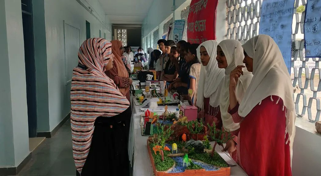 The_SwitchNews's tweet photo. Sanskar Primary School and Sant Meera School stood first in Taluka Level Science Exhibition organized by Municipal Corporation
#Aurangabad #ScienceExhibition #MunicipalCorporation https://t.co/7O8N4vvMzn