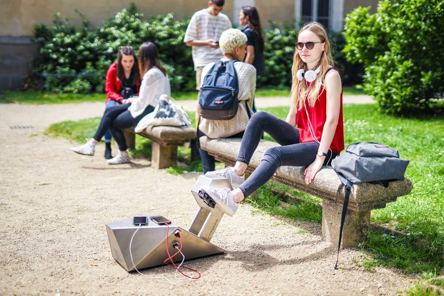 💼 C'est bientôt la rentrée 💼
Cette année tu t'es donné le défi de t'investir dans la vie de ton établissement scolaire ? Et si, tu proposais une borne de recharge de téléphone ILO ♻️ Pour simplifier tes Voici les différents moyens de financements buff.ly/3QyZLdi 😊