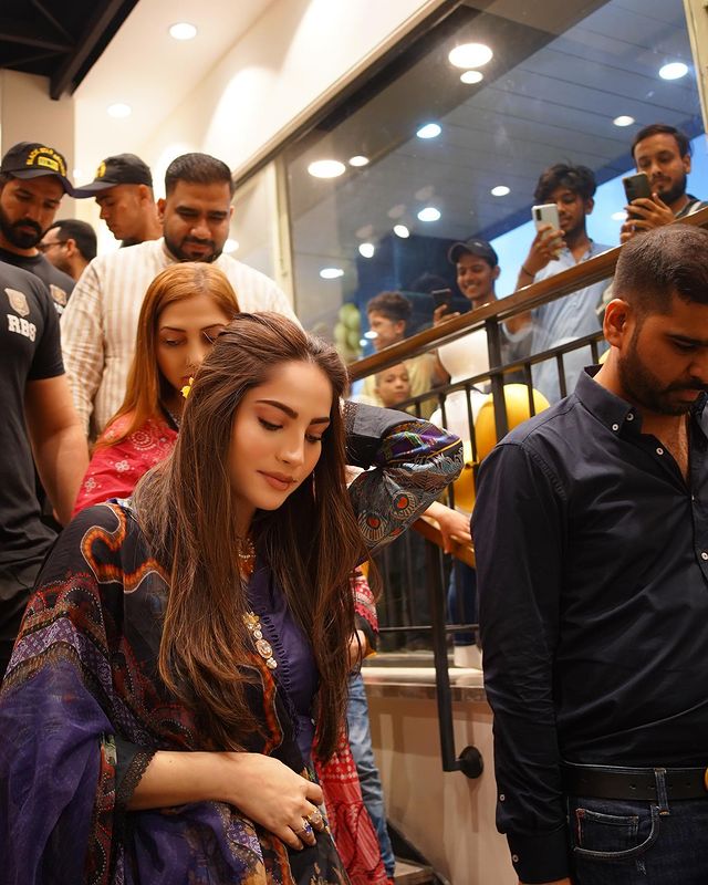 NeelamMunir_'s tweet photo. At the Launching of new Fashion brand #primepoint https://t.co/wlKW0RPJ5g