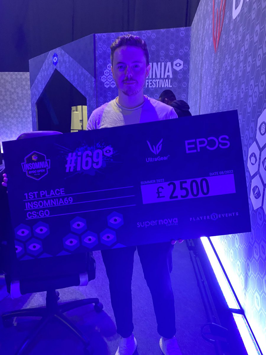 Emyr Green tweet media