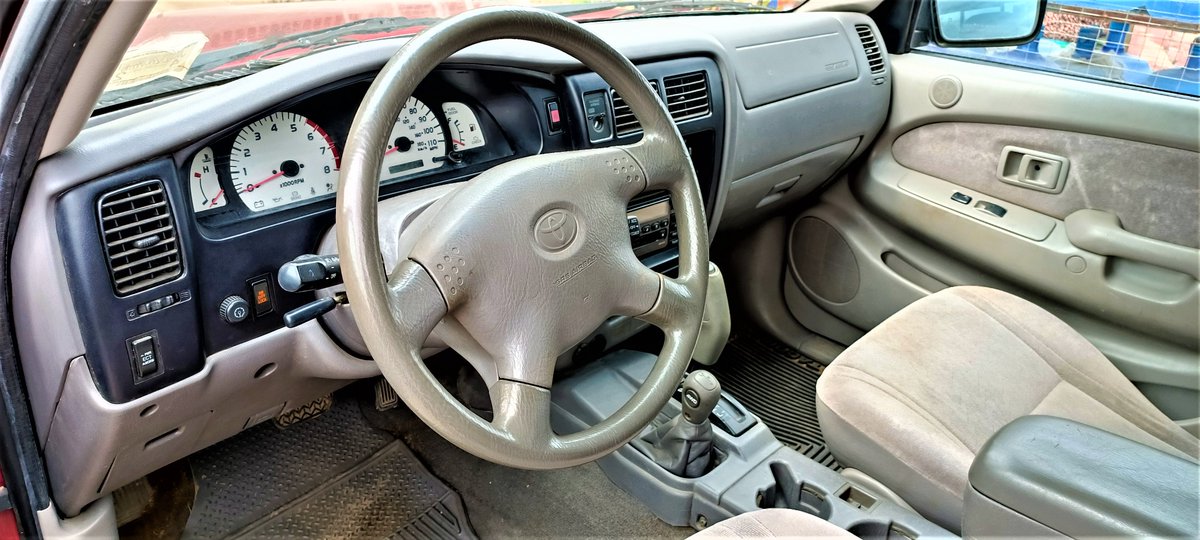 ObuleAutoLtd's tweet image. 🔥#TGIMonday🔥 #automobile🔥 
Brand/Model: TOYOTA TACOMA 
Year: 2001
Colour: RED
Price: 5m
Negotiable 💯💯
Transmissions : Automatic.  Full Option.
Tokunbo /Foreign Used. 100% Clean.
Working Perfectly
For More info. Contact: 08151023030 / Whatsapp: 08180677557.
Location: Lagos.