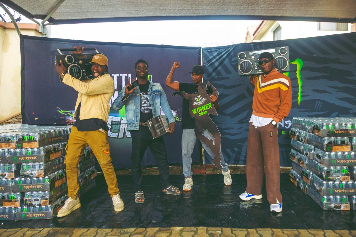 ChetuniHQ's tweet photo. You can see how happy they are for winning the Uncaged edition of the #BattleOfTheMoves- Nigeria's biggest dance battle.

Congratulations Delta AllStars. 🎊 
They've been awarded their prizes. #BOTM2 🔥 https://t.co/Oui8vVfzeF