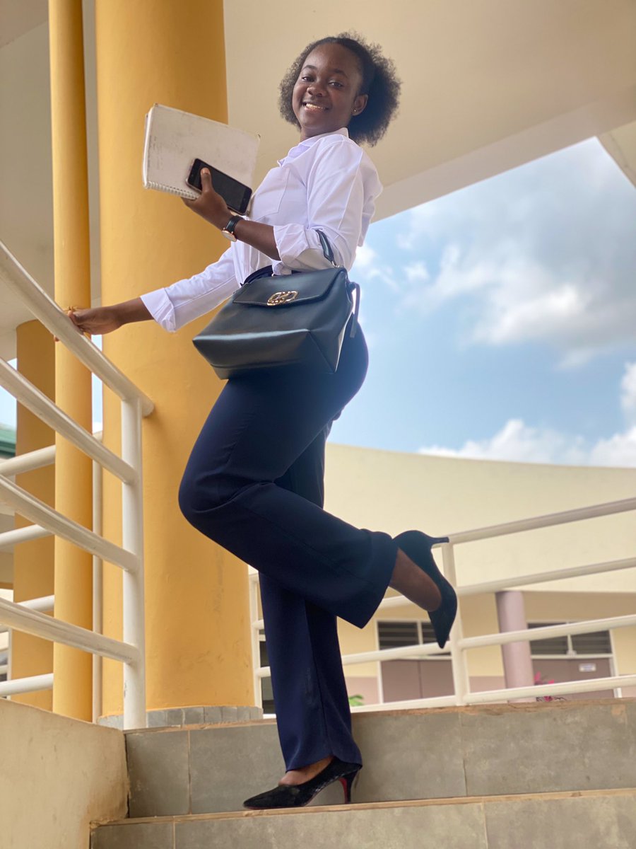 osei_adobea's tweet photo. Be Creative, Be Brave and Believe in yourself❤️! 
#mondaythoughts 
#KNUST https://t.co/d4jWnGw9m3