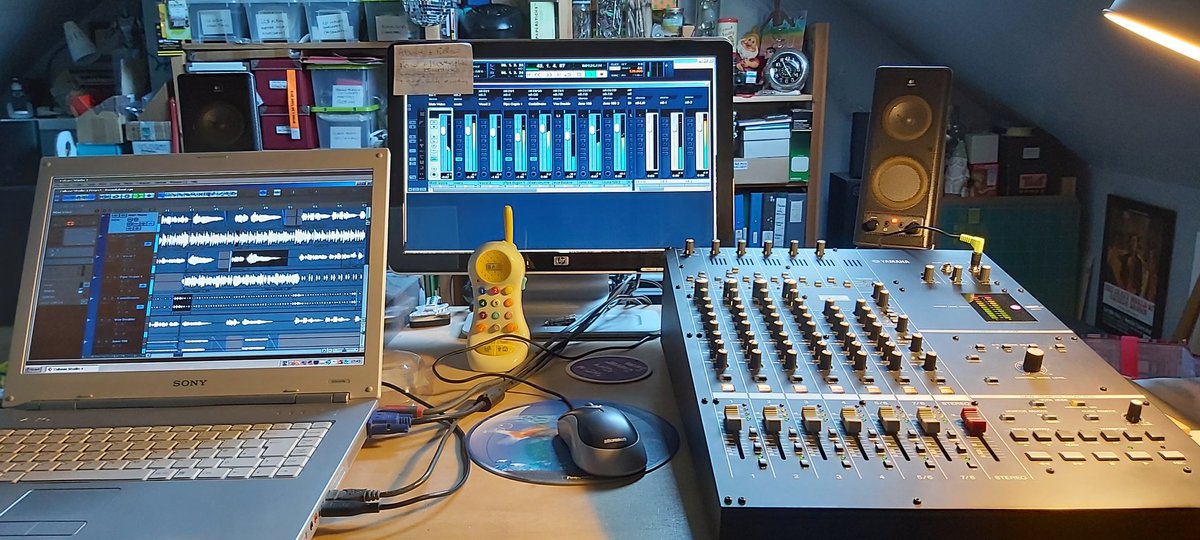 BeckGra's tweet photo. After a bit of minor plastering, a cup of tea & some cake (& a remedial repair to the Fig Roll Head), I resume the mixing of the final four songs of the new album...
#newalbum #mixing #inthestudio #finalmixing #orderchaos #newalbum2022 #Hull https://t.co/EbRE6byrJ2