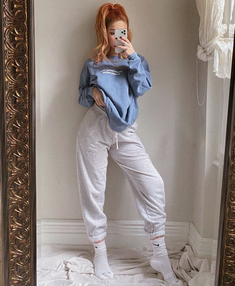 Dzisiaj cały dzień spędziłam w łóżku. Mam nadzieję, że wasz dzień był równie przyjemny. 
Miłego wieczoru!