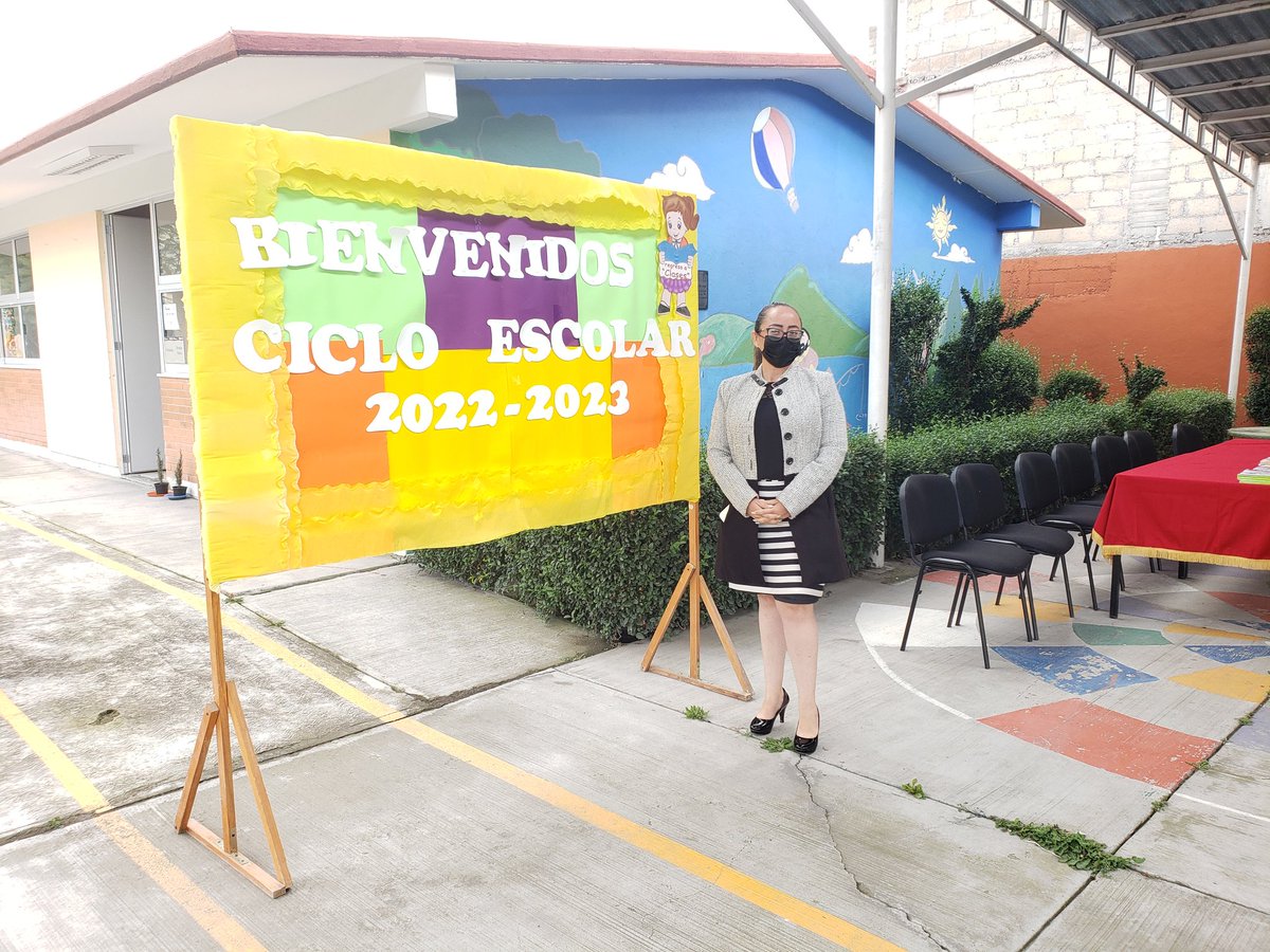 cocosgomez's tweet photo. CAM 72, ceremonia de inicio de #cicloescolar 2022-2023 #Otzolotepec para las niñas y niños del #Edoméx mucho éxito en el primer Día de clases  @geramonro05 @TinocoGRogelio @RebecaSaldaa13 @lucero082 https://t.co/auxv1NWCmW