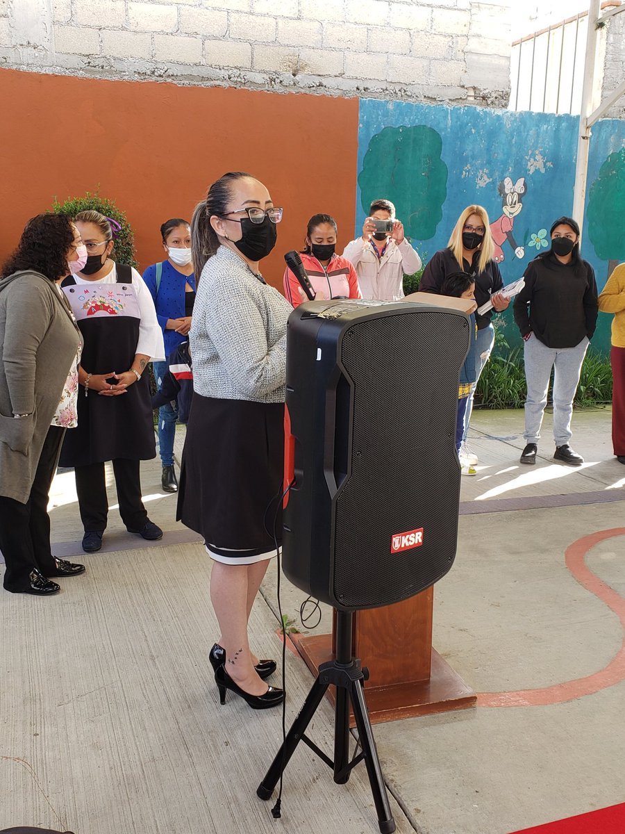 cocosgomez's tweet photo. CAM 72, ceremonia de inicio de #cicloescolar 2022-2023 #Otzolotepec para las niñas y niños del #Edoméx mucho éxito en el primer Día de clases  @geramonro05 @TinocoGRogelio @RebecaSaldaa13 @lucero082 https://t.co/auxv1NWCmW