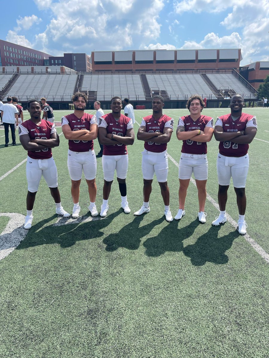kylemorgan_84's tweet photo. Sophomore season 📸🦅 https://t.co/jlSQhEWOqt