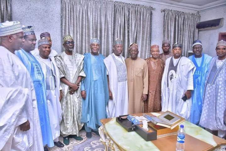 utibenutin's tweet photo. PHOTO NEWS:

Atiku, Ayu, Okowa, Others Receive Shekarau Back To PDP

Members of the Peoples Democratic Party, on Monday, received the former governor of Kano State, Ibrahim Shekarau, back to the party after his defection.
@OfficialPDPNig
@atiku @IAOkowa https://t.co/rPH4qwFEn0