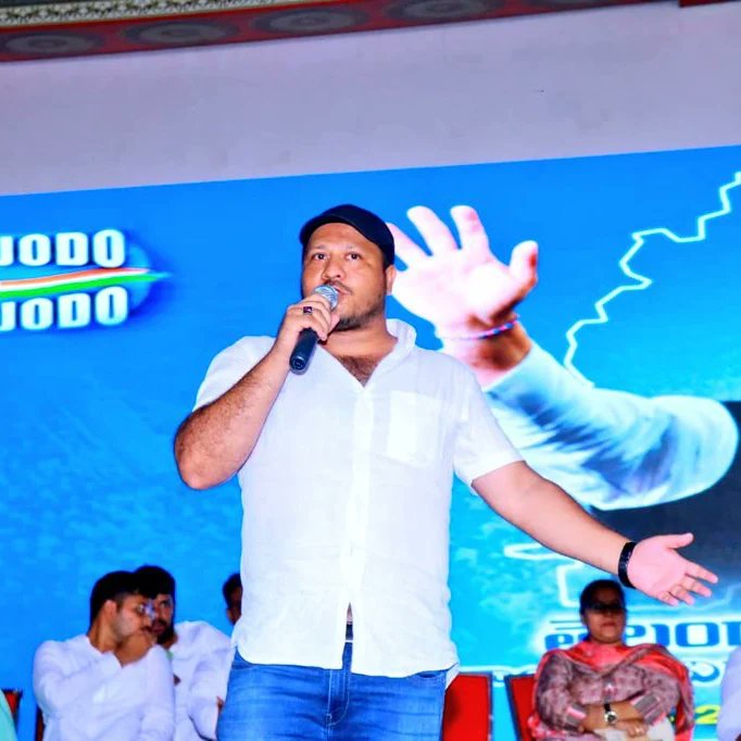 syedkhalid4488's tweet photo. Glimpses from Telangana Youth Congress  Extended State Executive Meeting in Munugode, Nalagonda. 
It was Wonderful to Meet Office Bearers from across the state and interacting with them.
@Allavaru @srinivasiyc @manickamtagore @MYaskhi
#YouthJodoBoothJodo 
#BharatJodo https://t.co/W2JeyPz6Yw