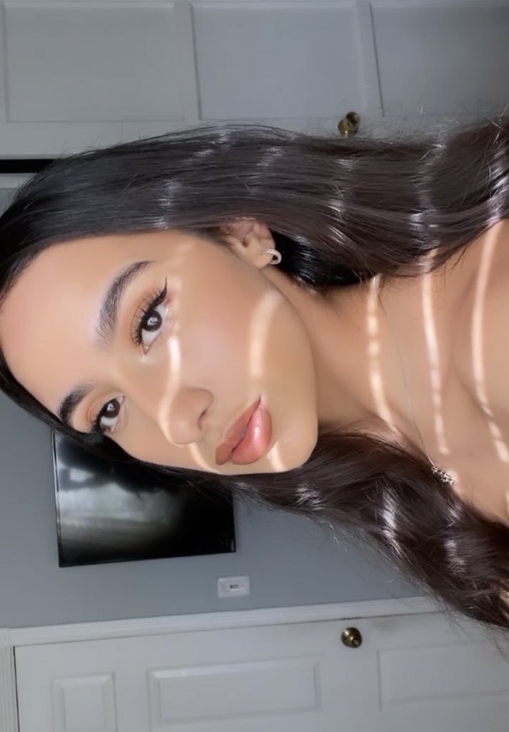 emerzlyy's tweet photo. 🫧🩰🦢🏹🧸 https://t.co/ZF9f3uYol9