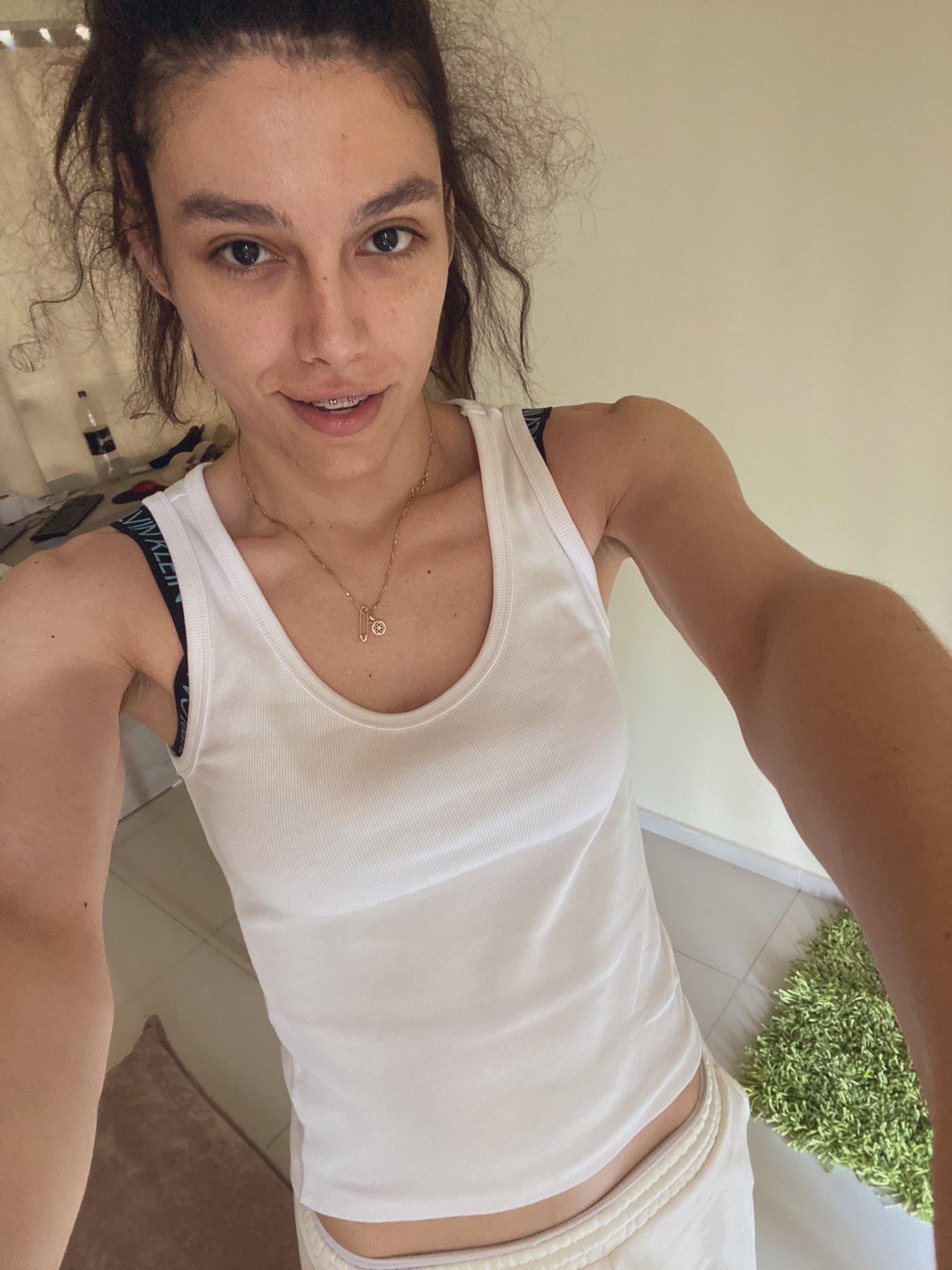 carolina ramirez on Twitter: "Pajal hairs 🤣 https://t.co/wCA95pal46" / Twitter