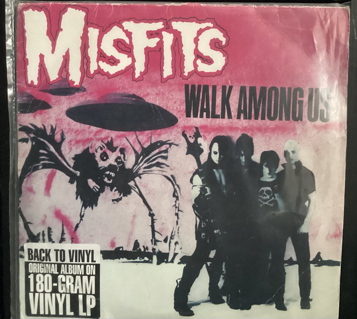 BizarroMondo76's tweet photo. Misfits – Walk Among Us (1982)
Ruby records
Vinyl
@themisfits #glenndanzig #jerryonly @DoyleAbominator #arthurgoogy #plan9 #vinylrecords #horrorpunk https://t.co/kfs1EQ7Cqv