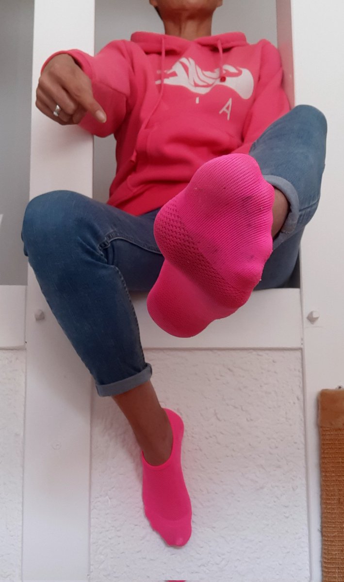 socks_dreams's tweet photo. Na #sockensklave
Sehen doch mal wieder verdammt lecker aus👅, oder!?!
#socken #sock #SOCKSMELLING #socksqueen #sockenqueen #smellysocks #sockenfetisch #duftsocken #neonsocken #feet #feetworship #rt_feet https://t.co/GPBeE00gcx
