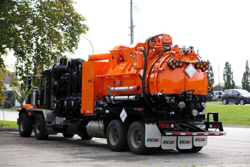 Presvac's tweet photo. Product Spotlight: Region Of Huronia Environmental Services took delivery of their new HydroX 5300.
#Presvac #ProductSpotlight #HydroX
#NonDestructiveUtilityExcavation #UtilityLineLocation #VacuumTruck
Check out all the specs on this unit at: https://t.co/ZFbEQ9qsZz https://t.co/GHfz2hOrh2