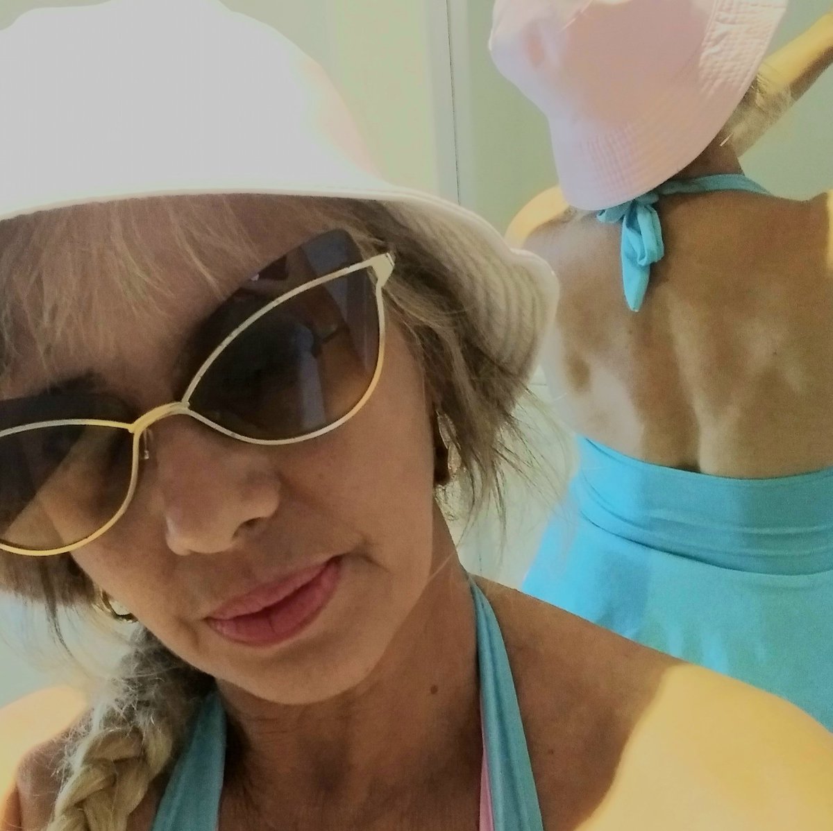 bethsmiletb's tweet photo. A veces hay que alejarse de los problemas sin dejar de pensar en ellos, meditar desde la distancia para verlos desde otro enfoque y tomar decisiones. 
#NuevaFotoDePerfil #iberostarselection https://t.co/rimSehfmIB