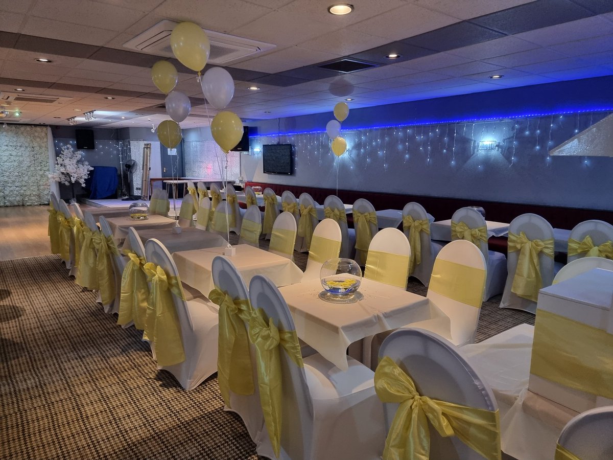 TheRuncornWarmy's tweet photo. The room decorated beautifully for another wedding we had recently! ๐๐ค
(Please note: all decorations/balloons are not provided by the club)
#wedding #party #weddingdecor #thewarmy #functionroomhire #theruncornwarmemorialclub #functionroomhireruncorn #runcorn https://t.co/31TymHUFub