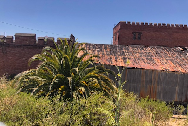 lldo000's tweet photo. #Winhaven was once the world's largest winery and is located right here in #richmondCA I'll be tweeting #history and my own photos until people learn there is more to the area than the headlines suggest #RealRichmond #photojournalism https://t.co/kgdH8YAQ7m