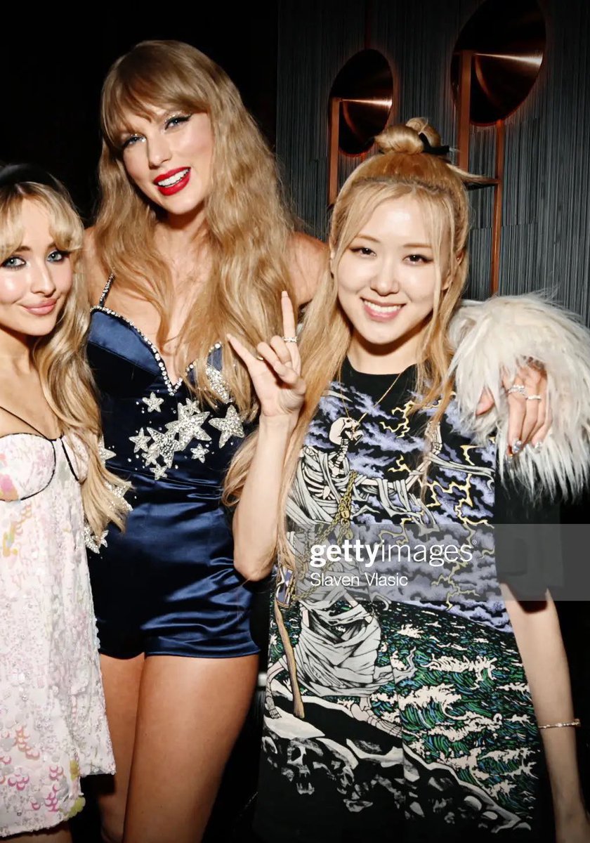 roseylook's tweet photo. rosé with taylor swift https://t.co/FCCAy8tEwk