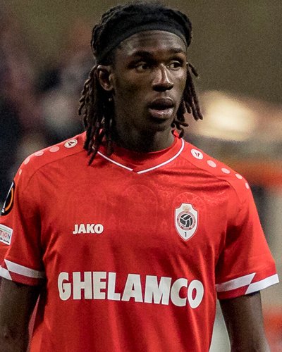 Ghanasoccernet's tweet photo. Lots of transfer exclusive news coming soon:

✍ Big Black Stars in Belgium to seal transfer.

✍Pierre Dwomoh could leave Antwerp to join Porto.

✍Ginaid Aruna joins Spanish side Solana.

✍Derrick Luckassen set to leave Dutch side PSV for a club abroad.

#GhanaSoccerNet https://t.co/K47AZevvhP