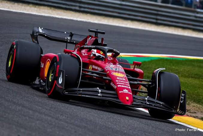 f1trollofficial's tweet photo. Faster on straight     Faster in the pits https://t.co/YGTJrtJqol