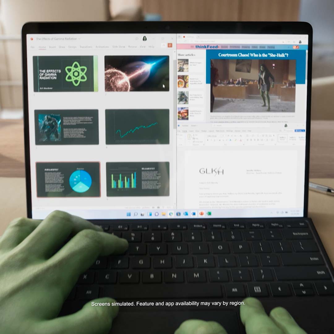 Windows's tweet photo. Whether you split your time between gaming, classes, or fighting crime and representing superheroes in a court of law, snap layouts has you covered. https://t.co/sktzhBmBUb