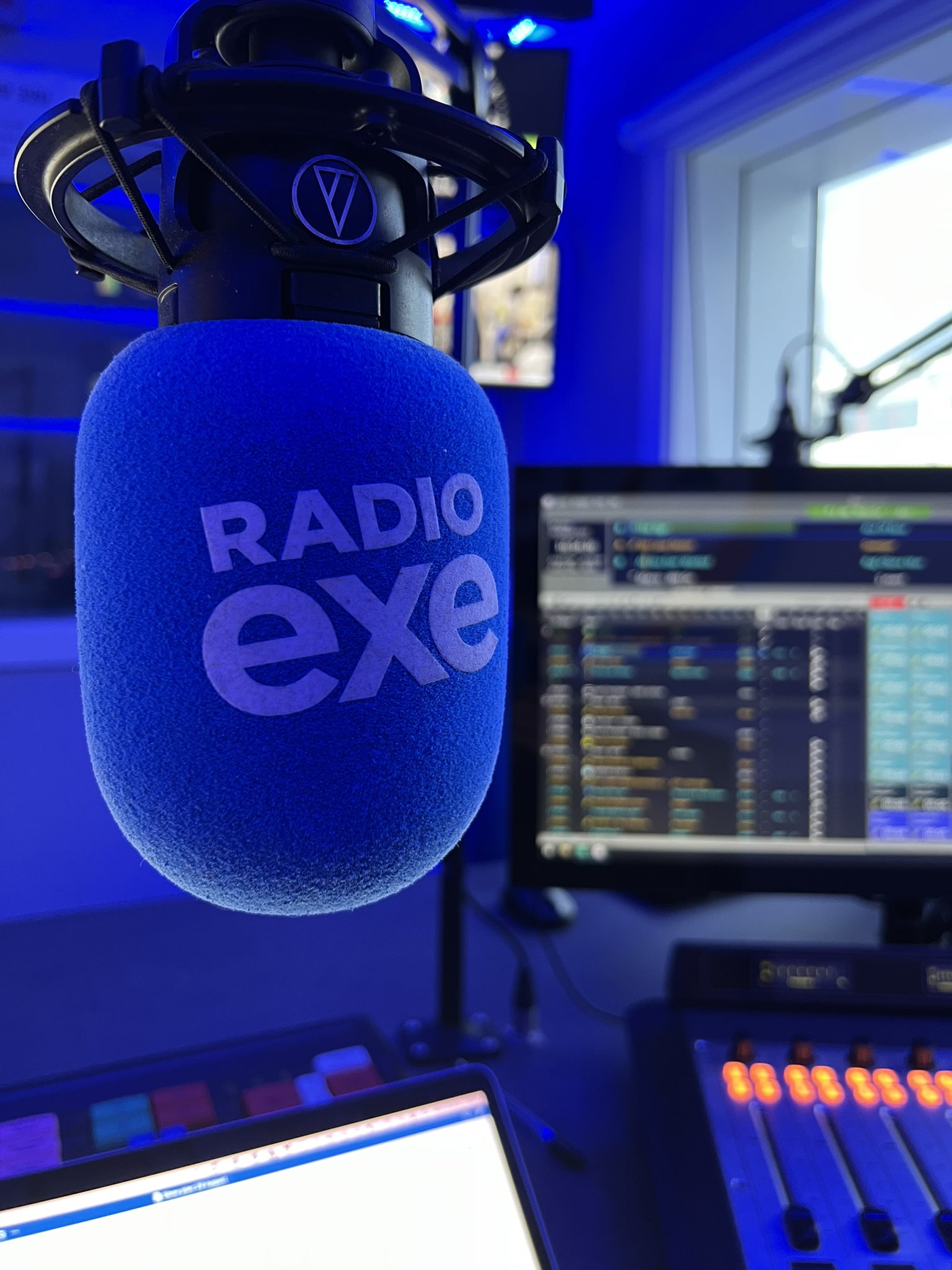 Brad Hardware (bradhardware) / Twitter