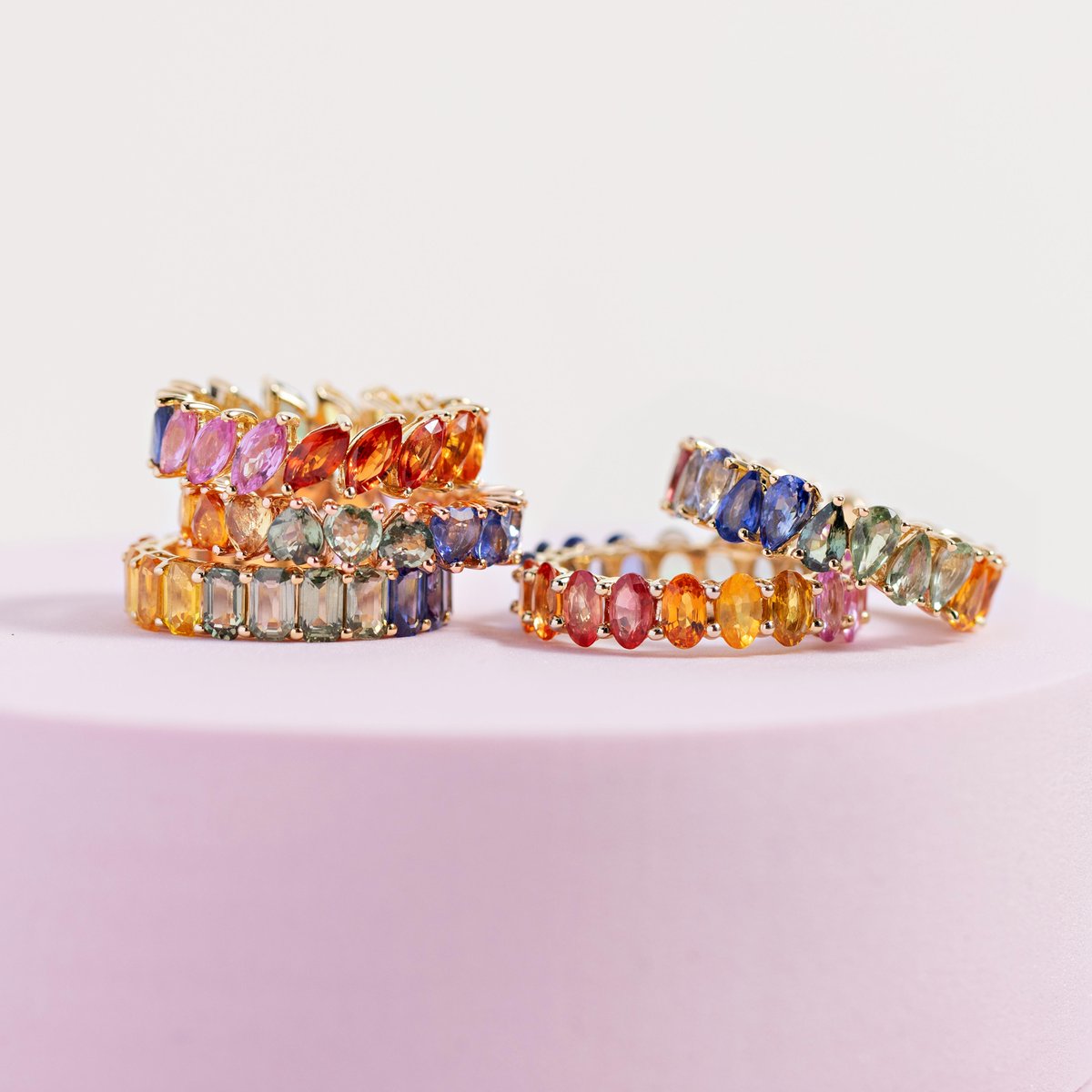 Open up a world of sweetness with candy color gemstone jewelry! 🍬 Explore more from Diamond Insights: bit.ly/3AU1RyX #Jedora #DiamondInsights #CandyColoredCraze #ColoredGemstones