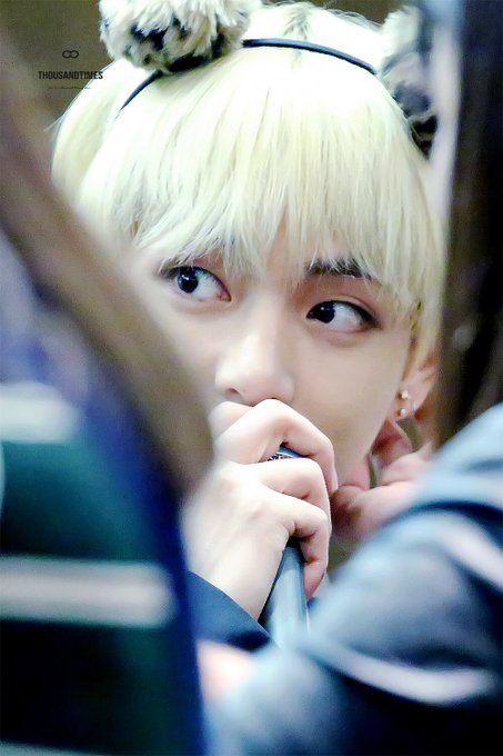 BTSVspanish's tweet photo. POR TAEHYUNG

I vote #V of @BTS_twt for #AudacyAOTS Round 4 https://t.co/u3XIttlgye