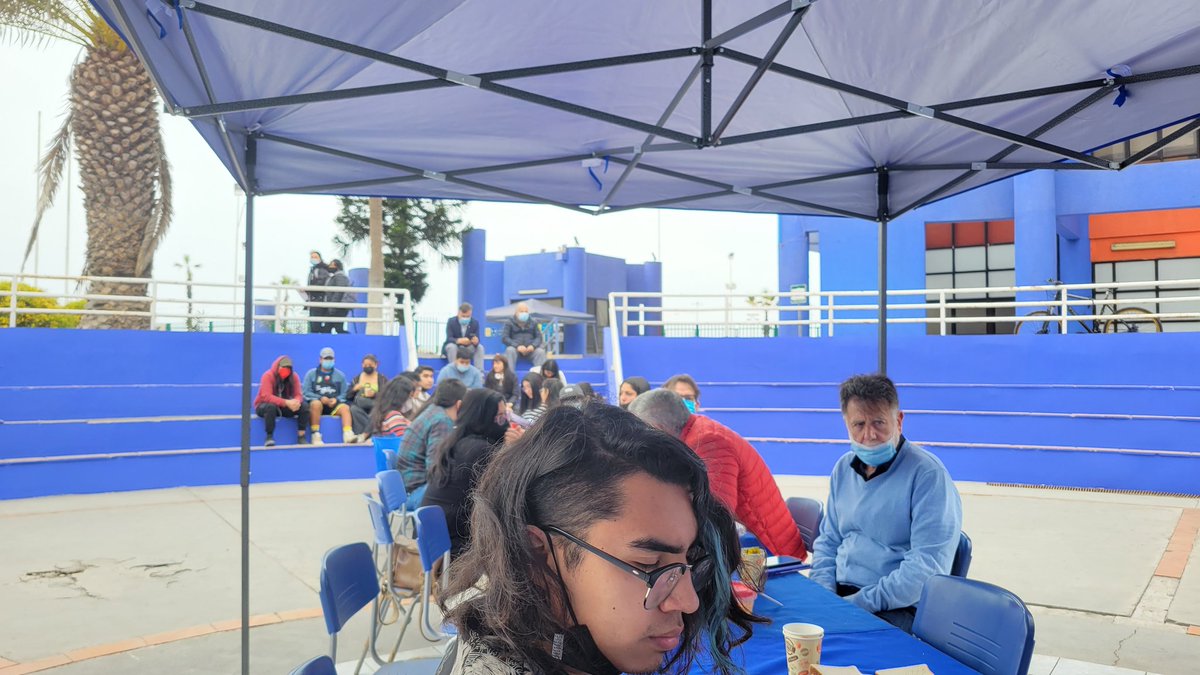 Estamos desayunando con la Federación de Estudiantes interina de la <a href="/unapcl/">U. Arturo Prat</a>, abordado las normas de educación que aborda la propuesta de Nueva Constitución.  Por una educación laica, de calidad y gratuita para todas y todos.

#Apruebo 
#AprueboSinCondiciones
#ChileMasJusto