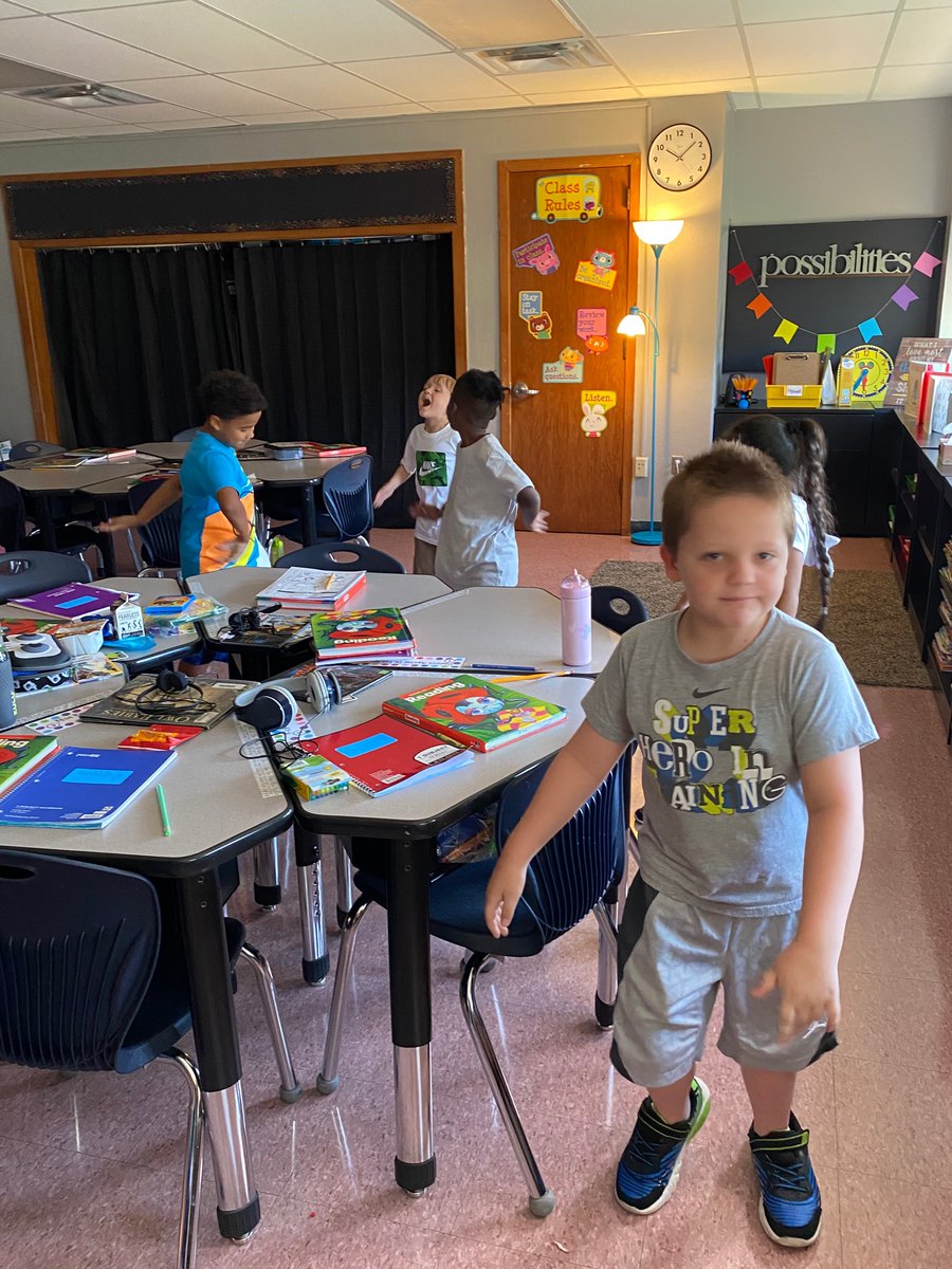 LJohnsonTeacher's tweet photo. Vocabulary + Actions + Shared Text + Comprehension + Fluency = Busy Morning of Reading! @3TrailsTigers @ISDSchools #mondays #isdstrong @isdpd #isd2ndgrade #3tepride @McGrawHillK12 @MHEducation https://t.co/biv1mD1RQk