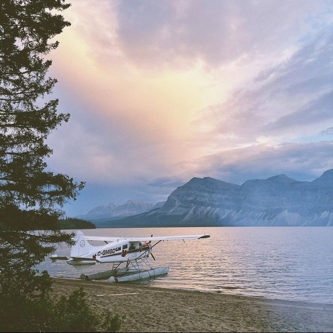 PracticeNWT's tweet photo. Looking for weekend plans? Take a float plane to Little Doctor Lake, and spend a day on the beach with friends.
📍Nah?ą Dehé (Nahanni National Park, Northwest Territories)
📷@ali_exa
#PracticeNWT #ExploreNWT #NorthwestTerritories #Nahann #LittleDoctorLake #HealthcareCareers https://t.co/I0T6lOR7o3